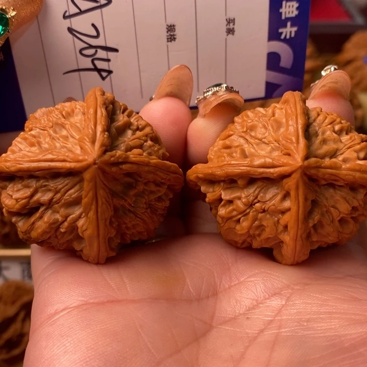 把件桃核精品大四棱