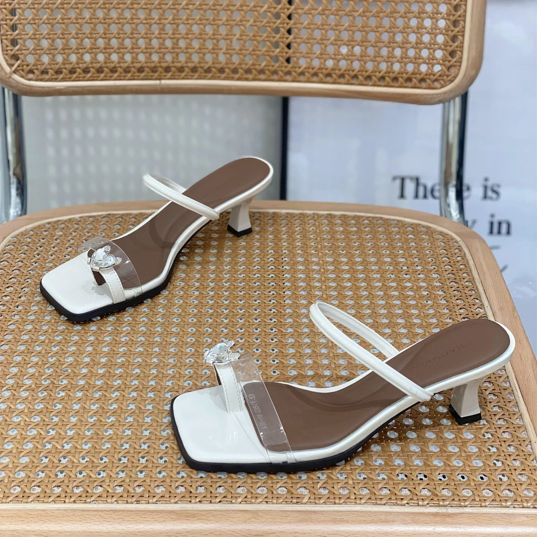 仙女风水钻方头一字拖女夏外穿2025新款配裙子绝美气质细跟凉拖鞋