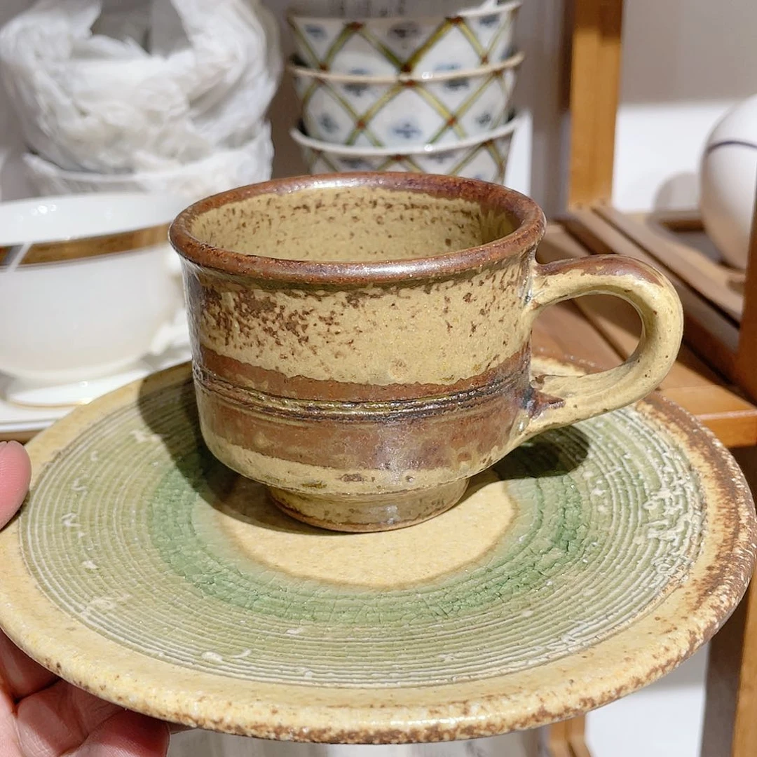 粗陶暗刻底款拉郎配咖啡杯套装