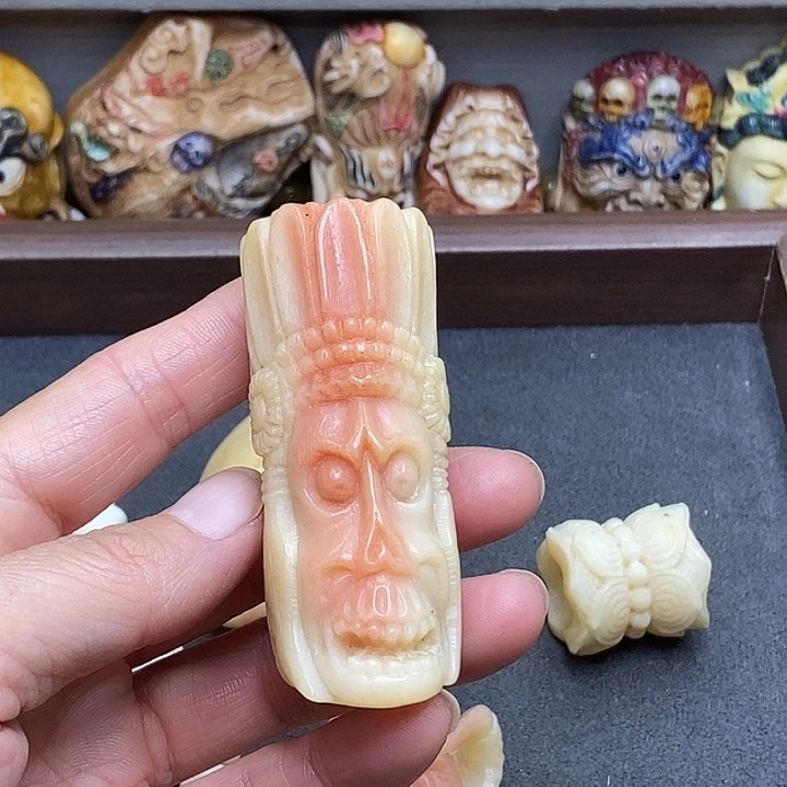 吊坠龙脊菩提驼骨