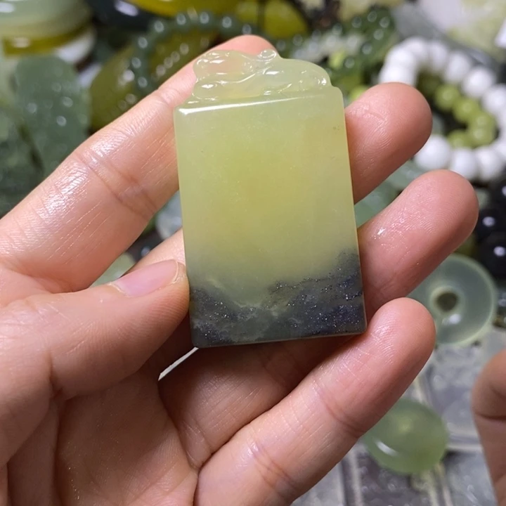 岫玉岫玉挂件未镶嵌听**缠