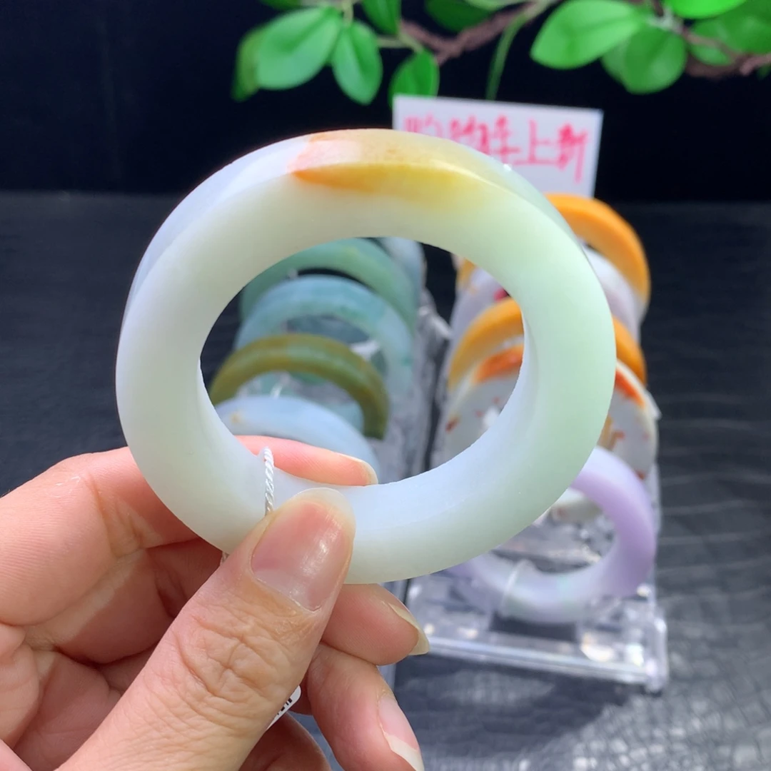 定制翡翠未镶嵌手镯定制