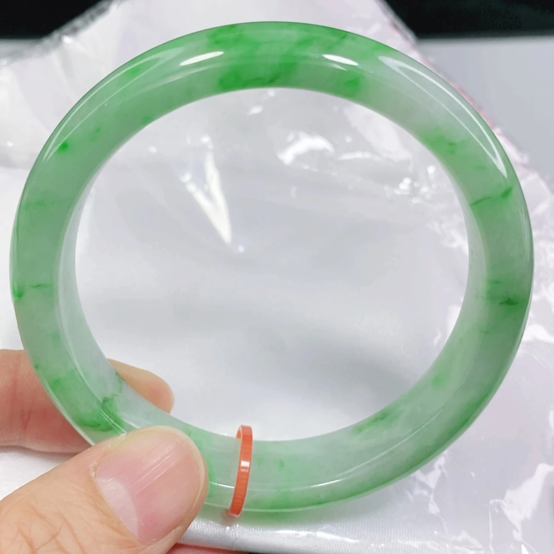 翡翠手镯未镶嵌范*悦57.8圈口正圈