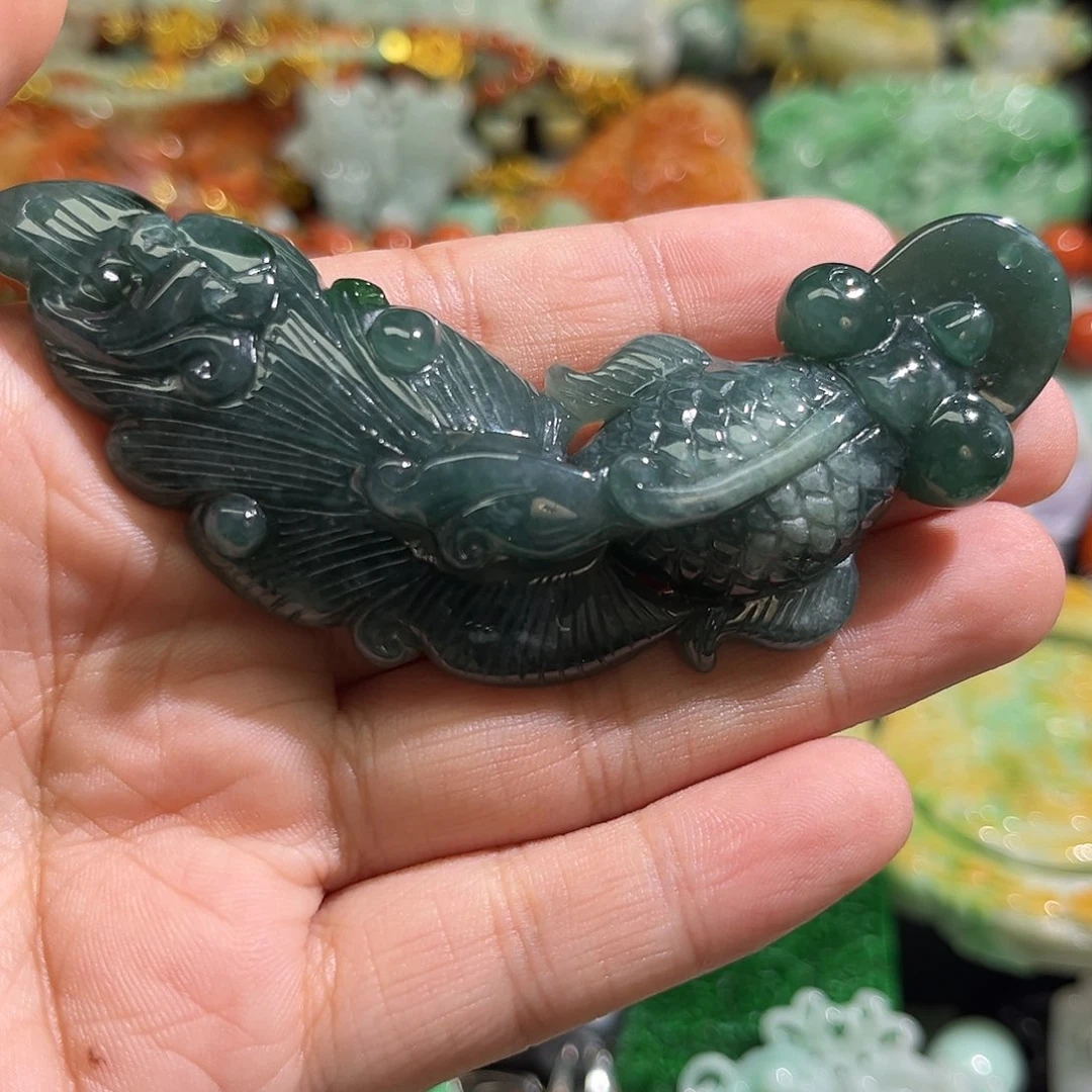 翡翠未镶嵌颈饰待编织