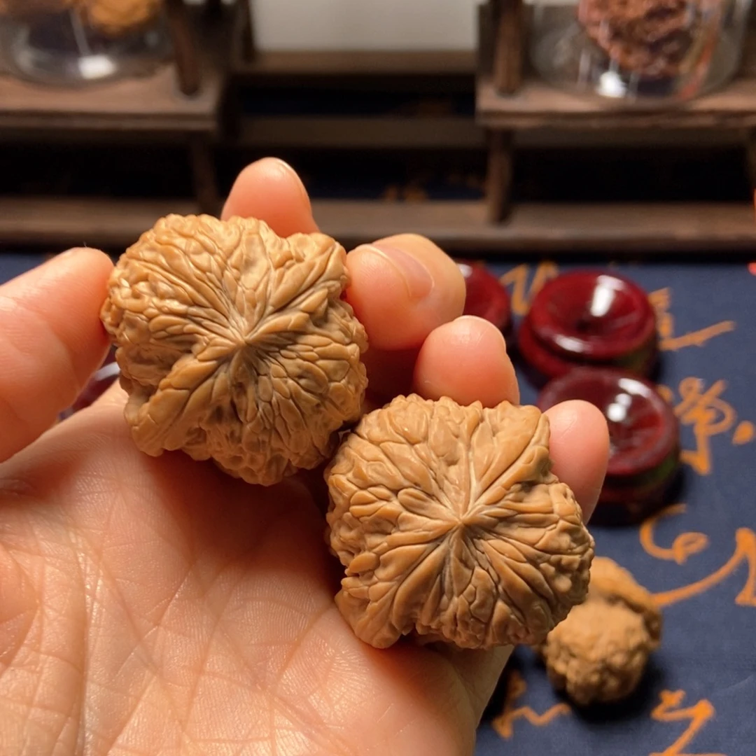 文玩核桃把件全品暴雪尺寸38