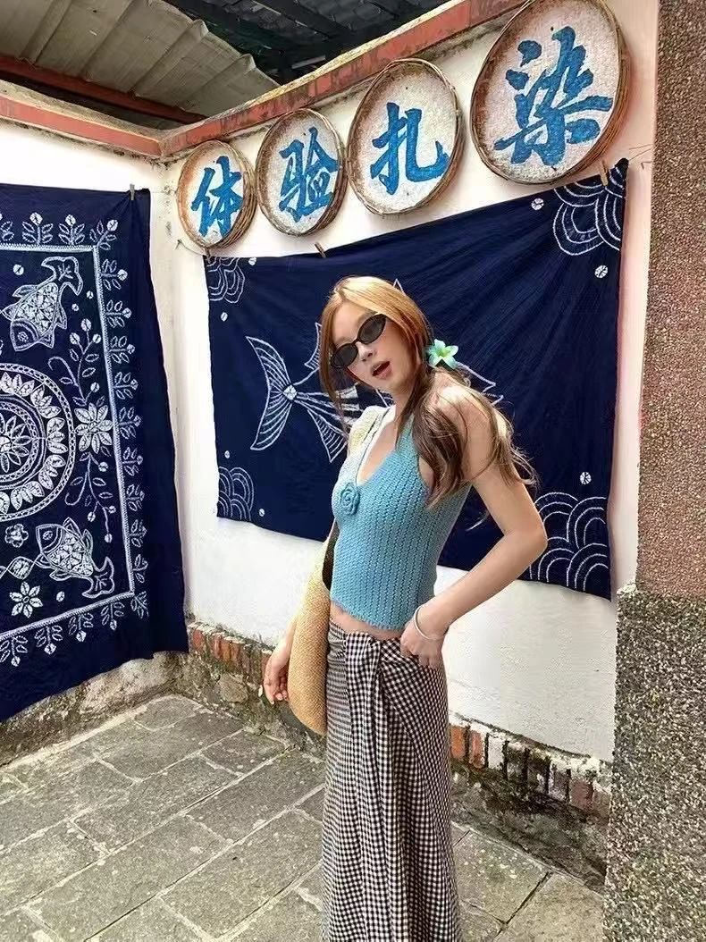 山茶物语! 立体花V领波浪边针织吊带背心外穿＋格纹裙套装女