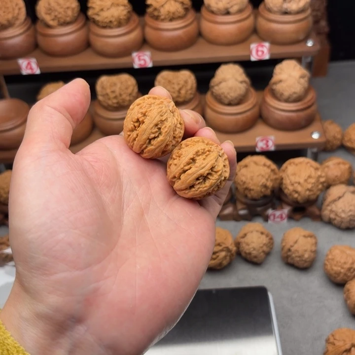 吊坠文玩核桃粗筋