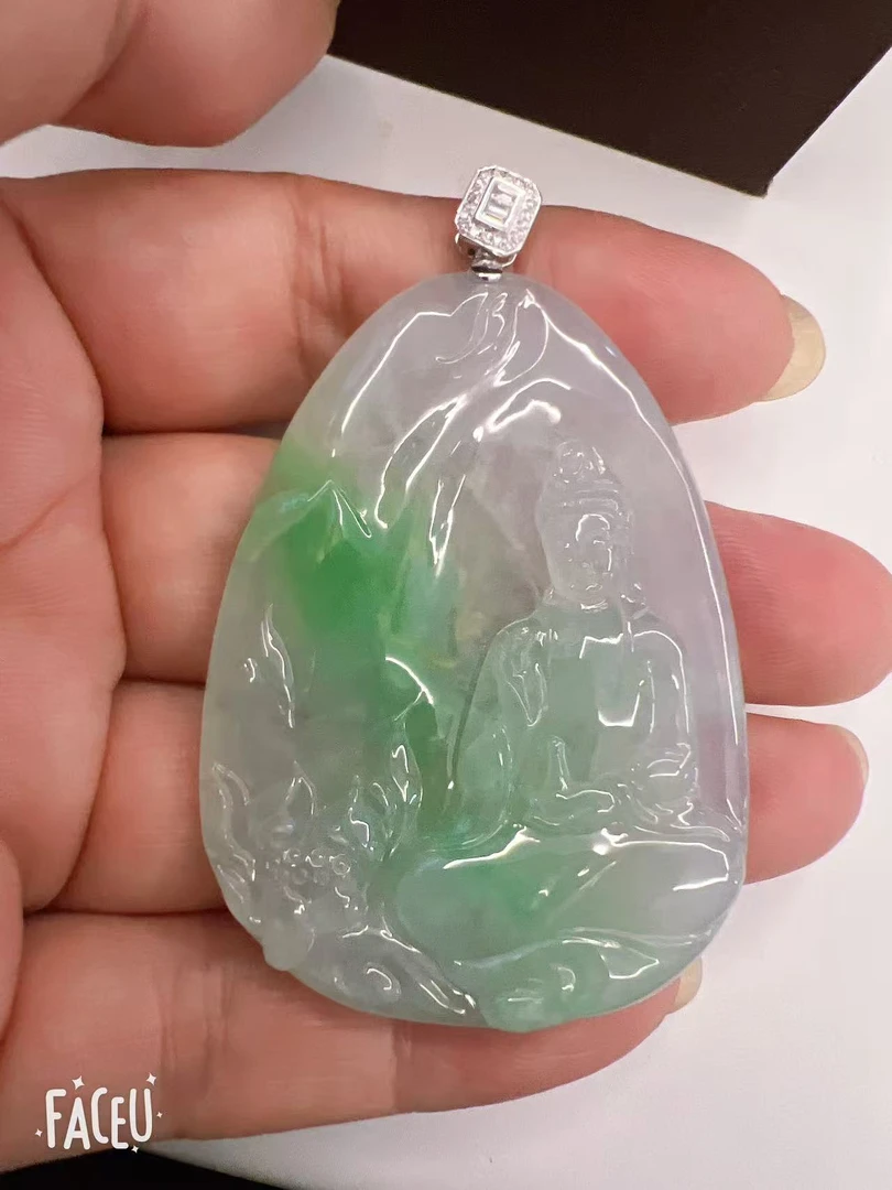 缅甸翡翠A货  冰种带色观音18K金镶嵌扣头