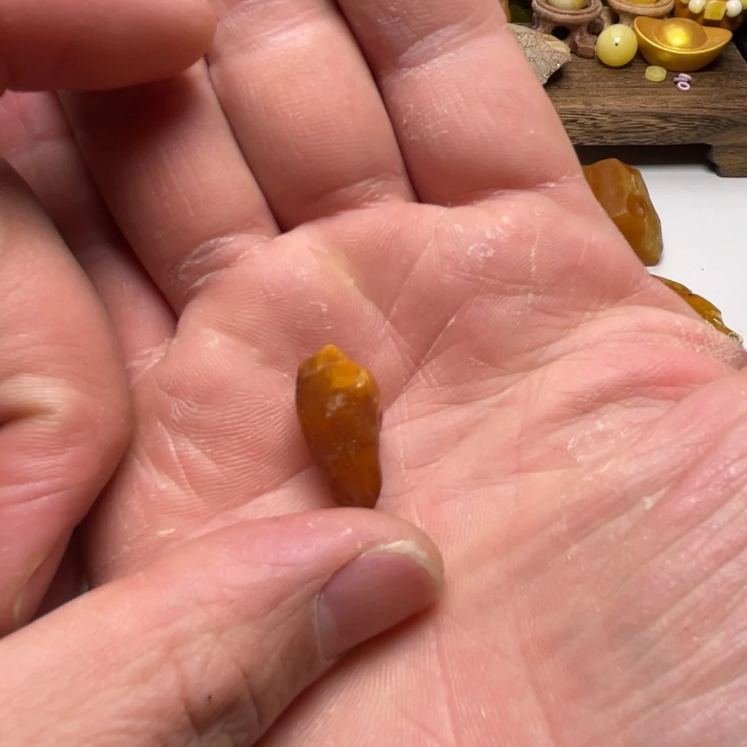 琥珀裸石未镶嵌无*