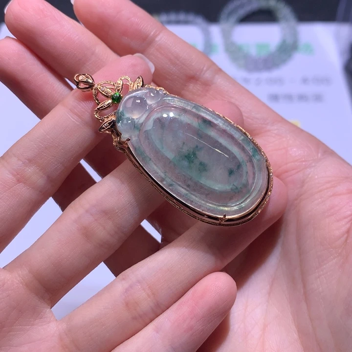 翡翠18K金镶嵌挂件