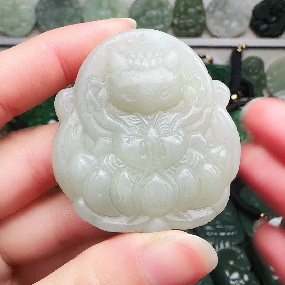 冰***…和田玉未镶嵌颈饰