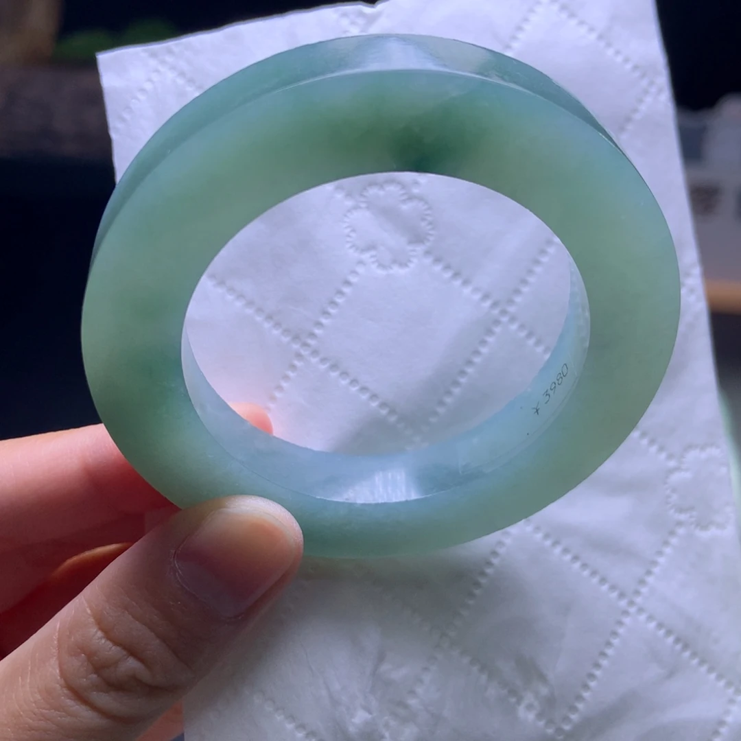 定制翡翠未镶嵌翡翠手镯