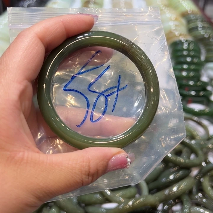 和田玉手镯未镶嵌民*