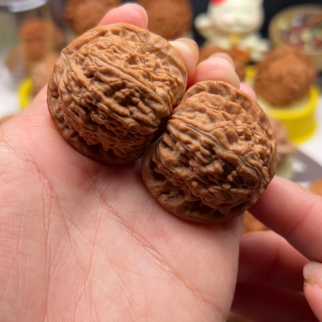 文玩核桃把件38全品白狮子