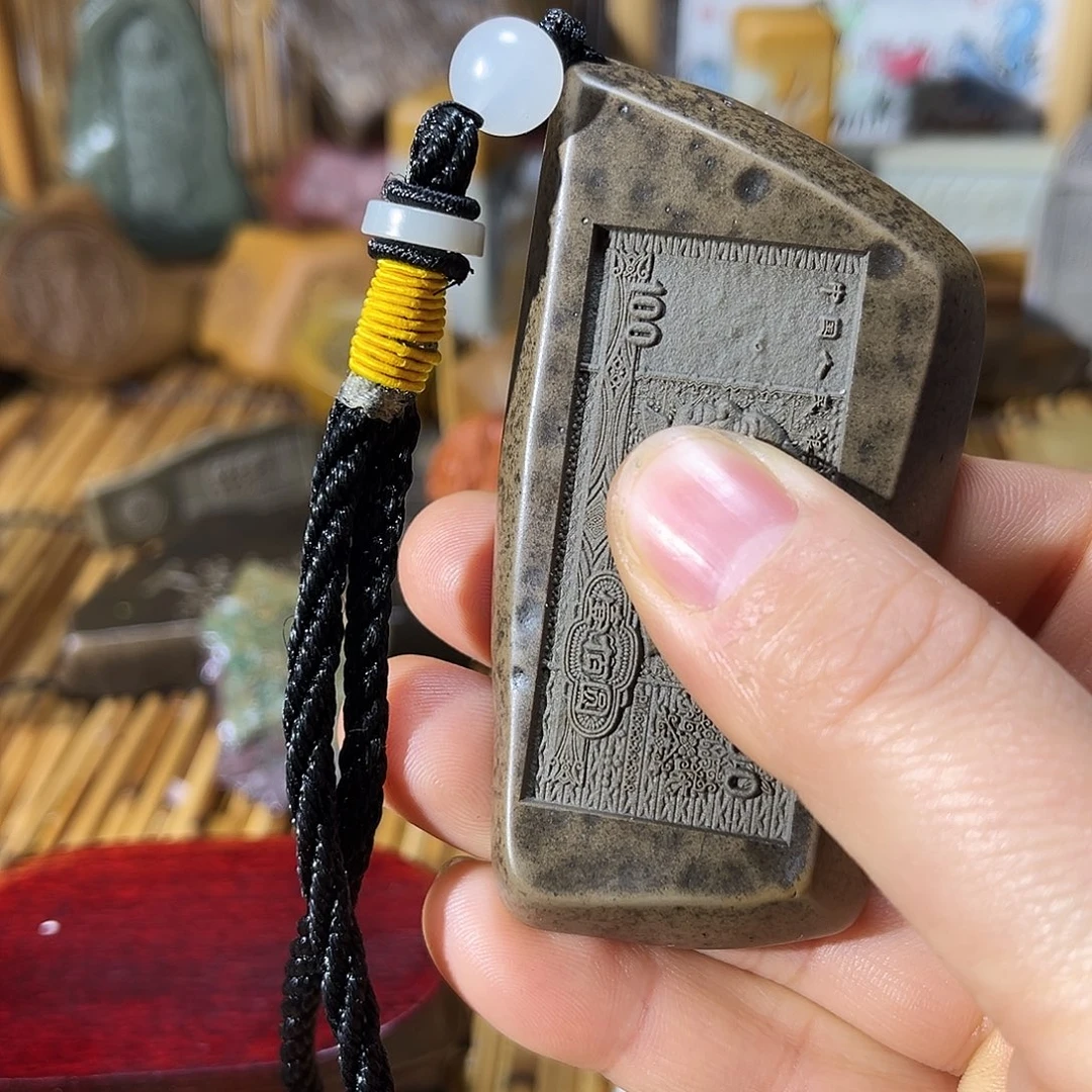 新疆戈壁石原石雕刻