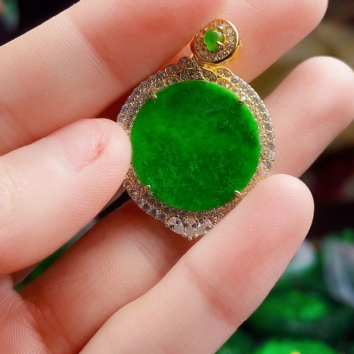 翡翠银S925镶嵌颈饰多样性