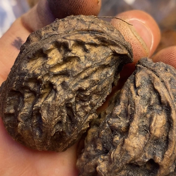 勾***器文玩核桃吊坠拿姐工艺111