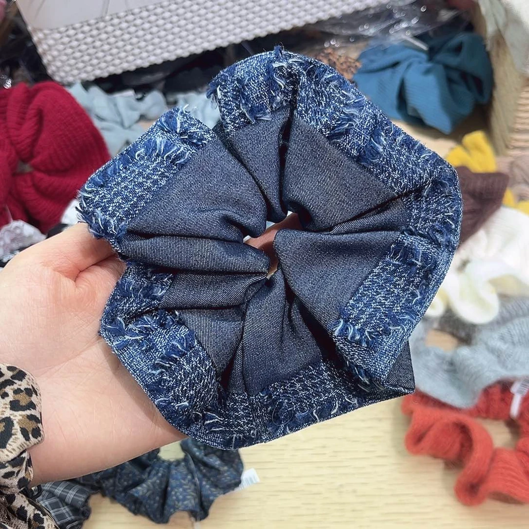 布艺非金属深牛仔色小香风大肠