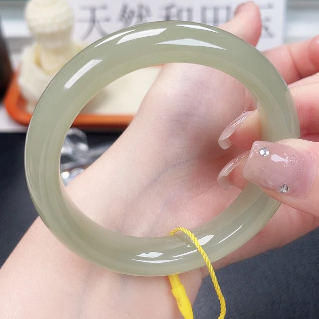 和田玉未镶嵌手镯5455