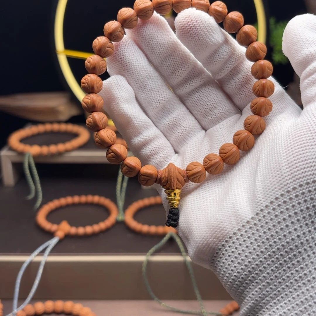 木质类陕西秦岭龙纹桃核