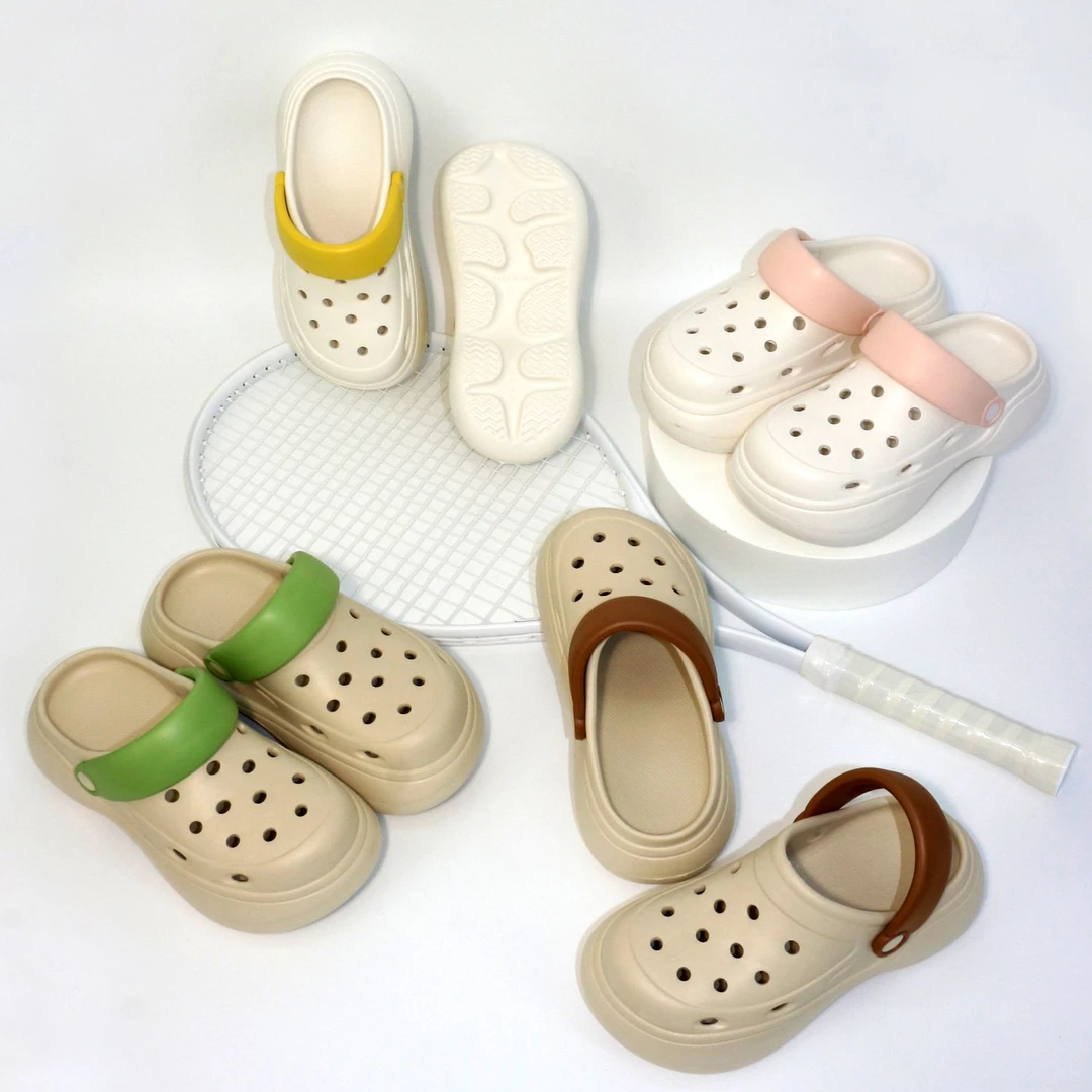 踩屎感外穿洞洞鞋女士2025新款夏季防臭防滑厚底包头凉拖鞋8809WT