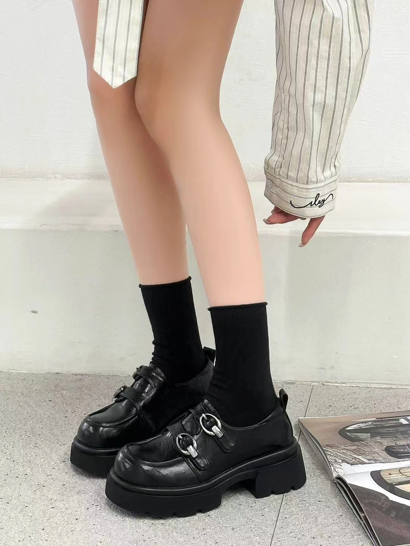 韩系时尚百搭乐福鞋。