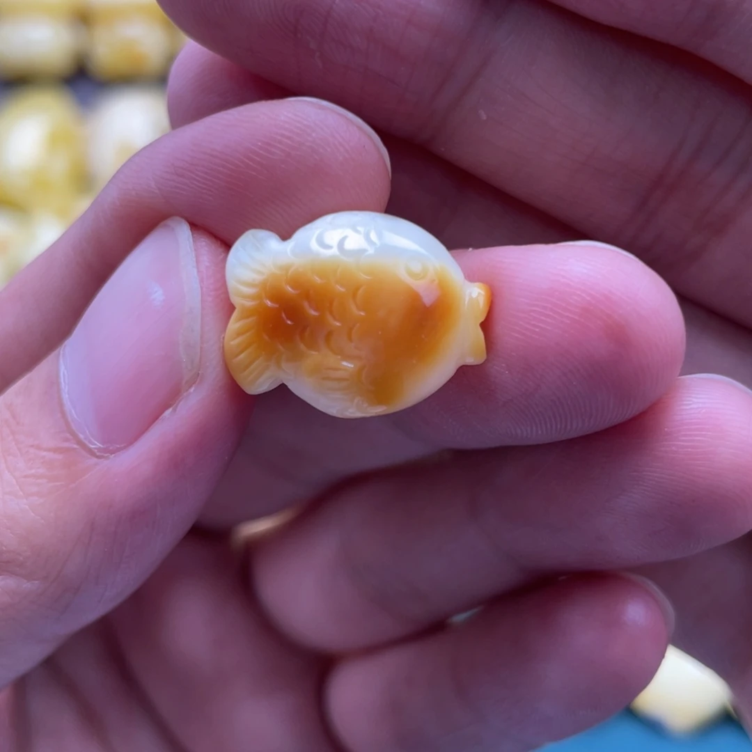 琥珀未镶嵌裸石蜜蜡