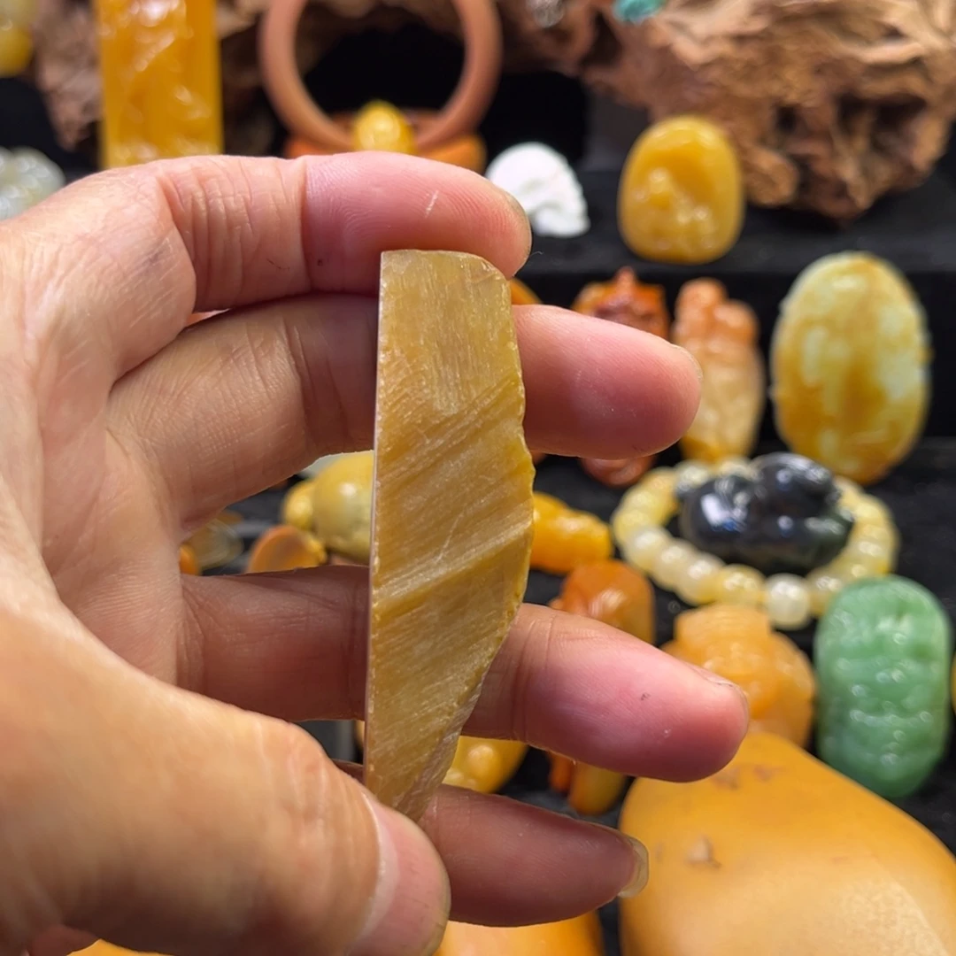 我***钱未镶嵌原石石英岩玉