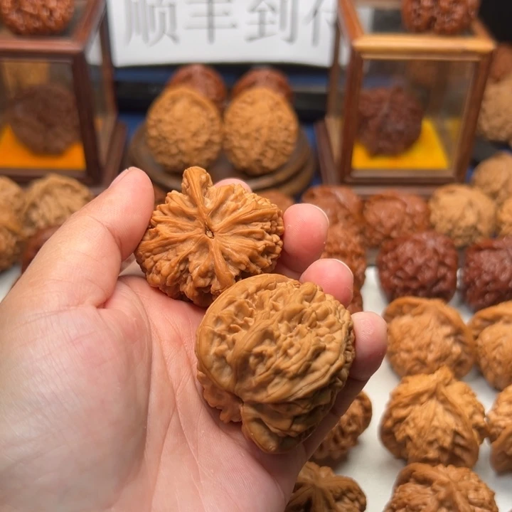 吊坠桃核嚣****米好好好好好好