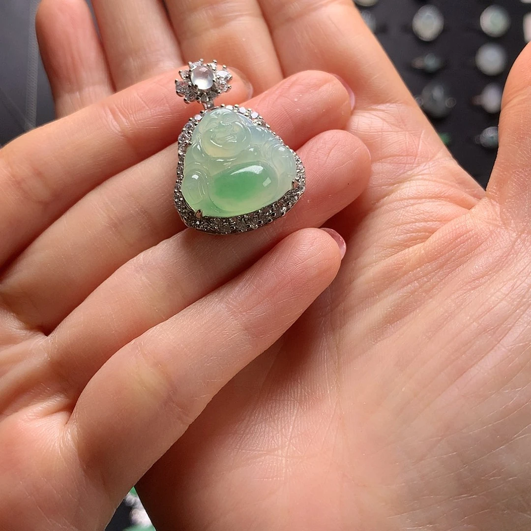 颈饰银S925镶嵌翡翠请****?1111111111