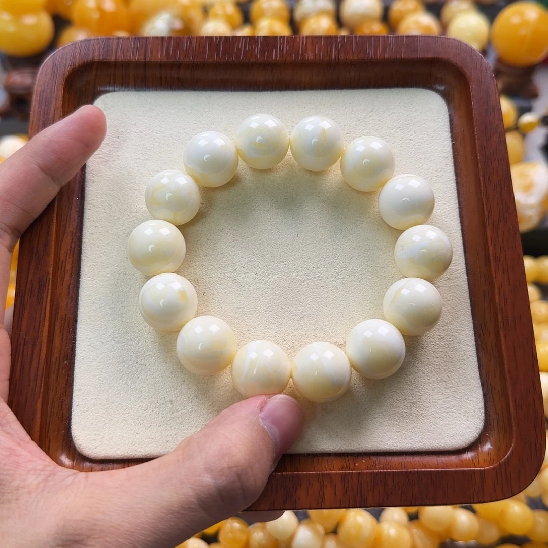 人***年琥珀未镶嵌珠宝奇石