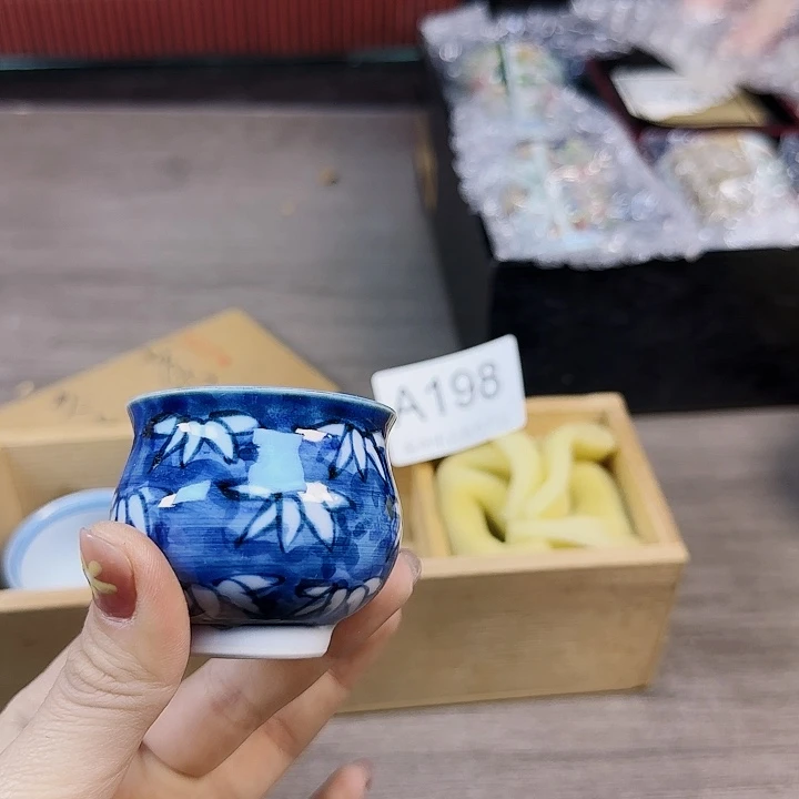 倩倩海外陶瓷工艺品