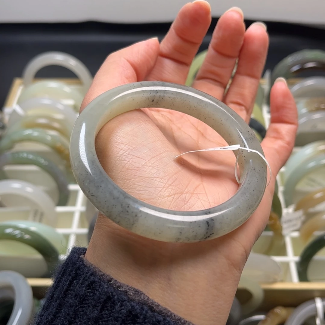 和田玉未镶嵌手镯58.8圈