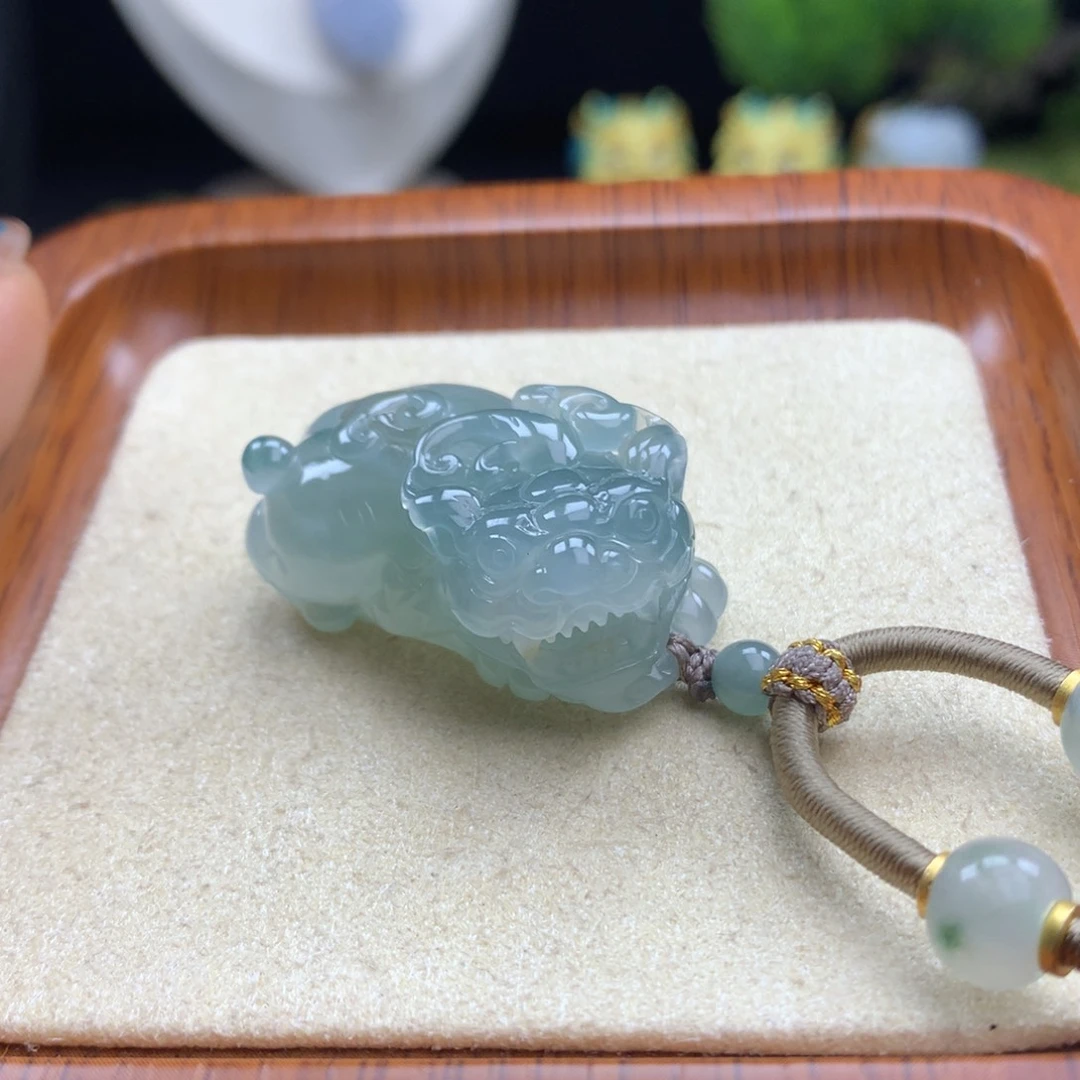 翡翠未镶嵌颈饰45