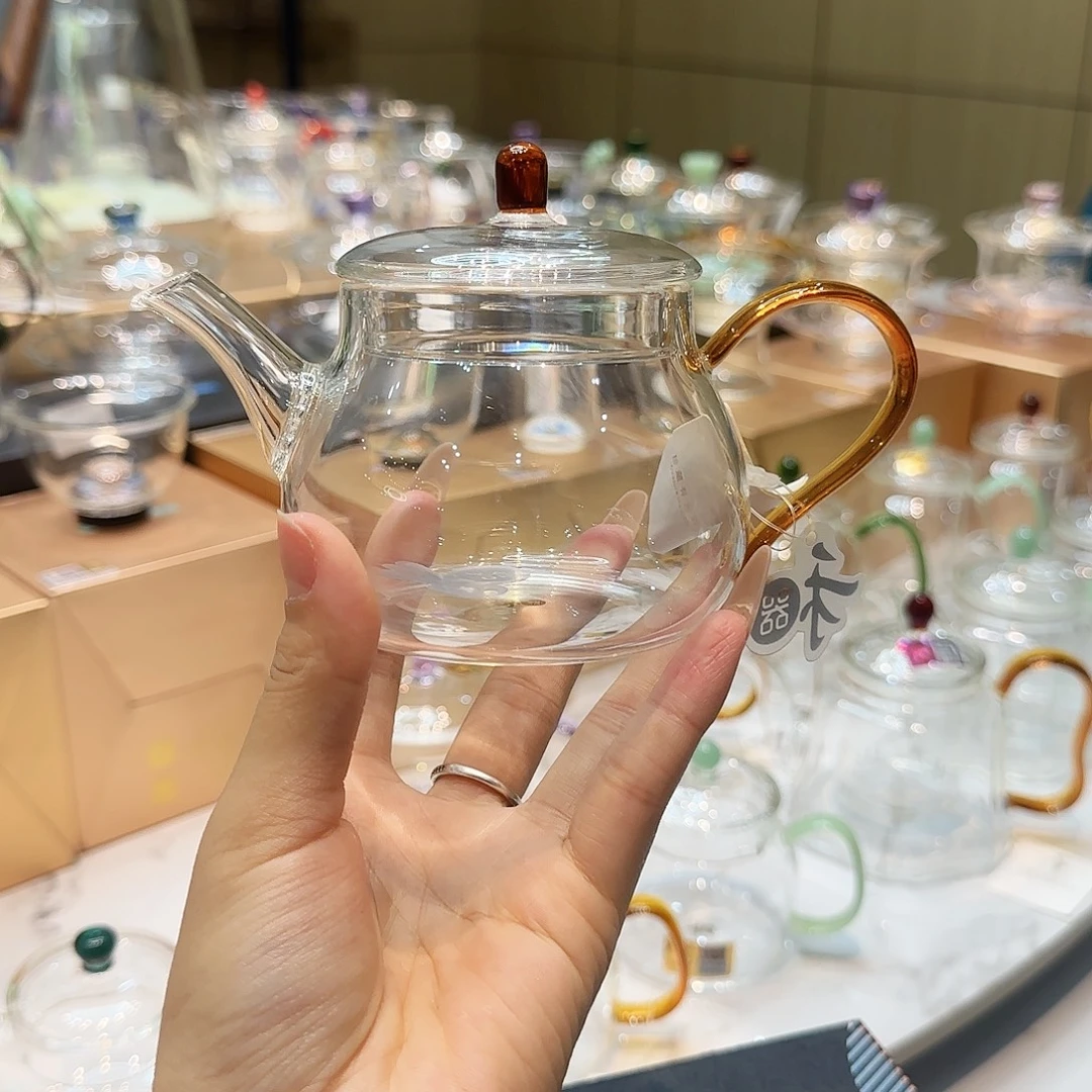 禾器琥珀色青云壶