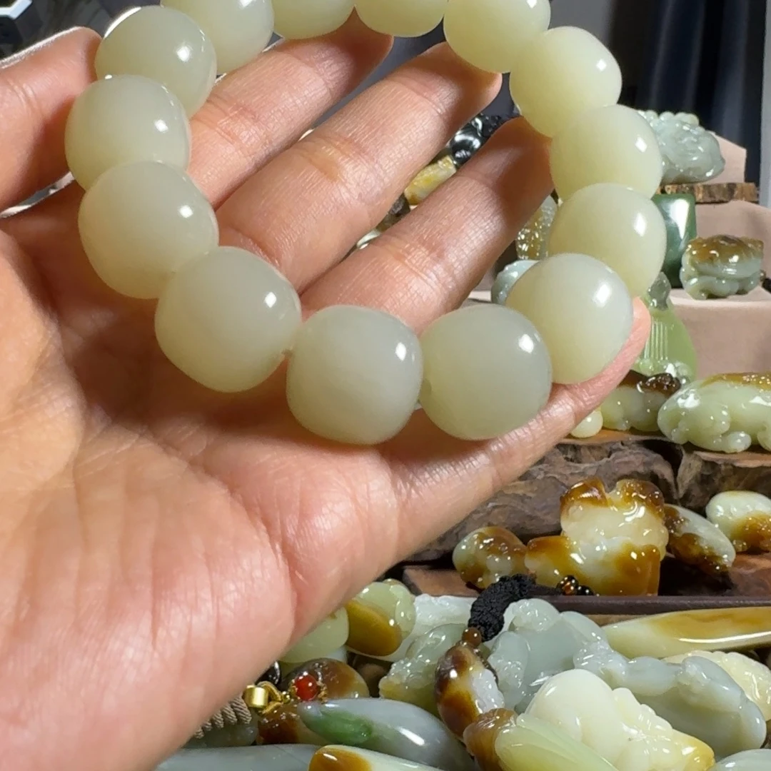 和田玉（糖玉）未镶嵌挂件