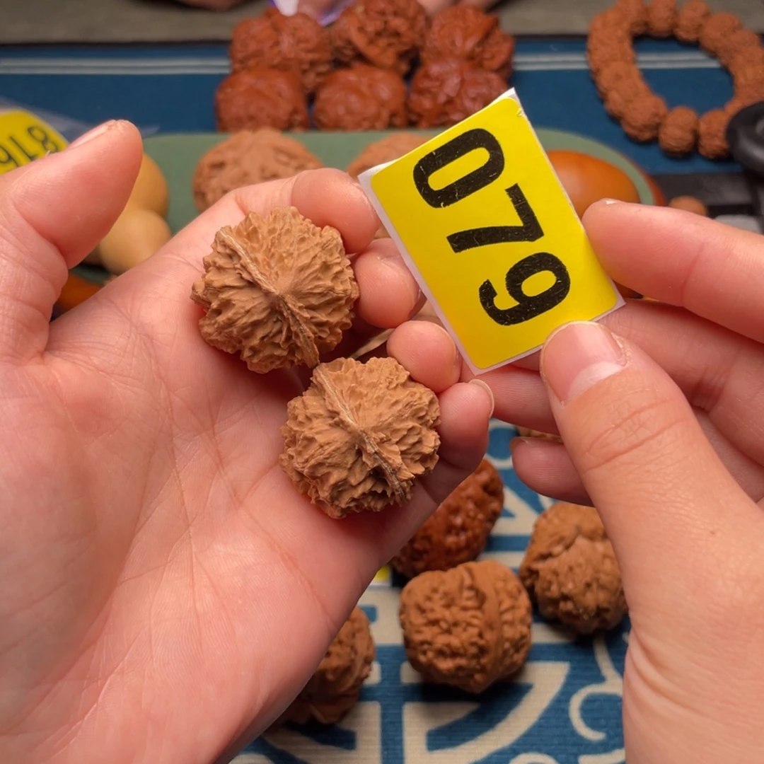 文玩核桃把件秋子079号