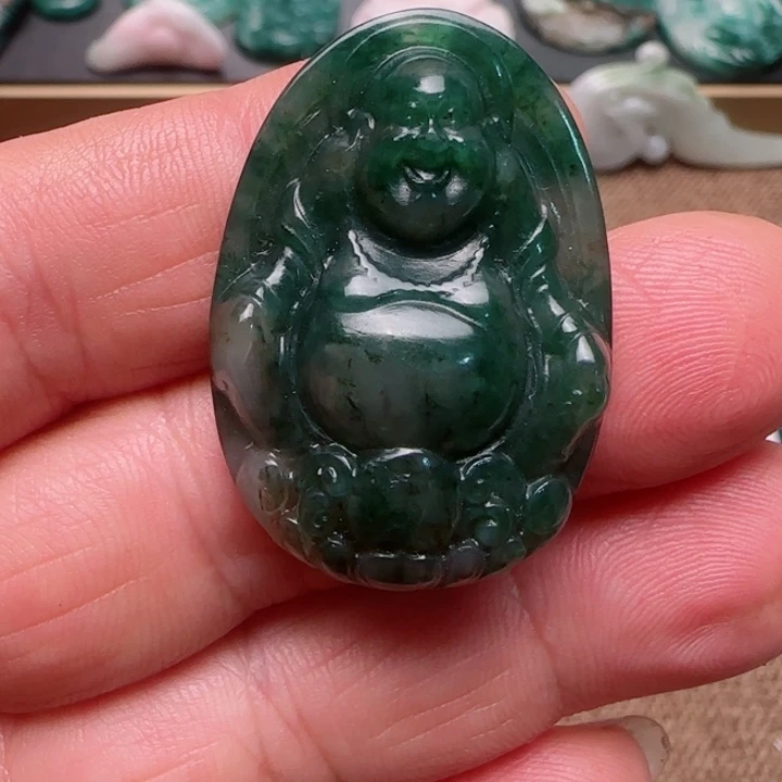 独山玉未镶嵌颈饰