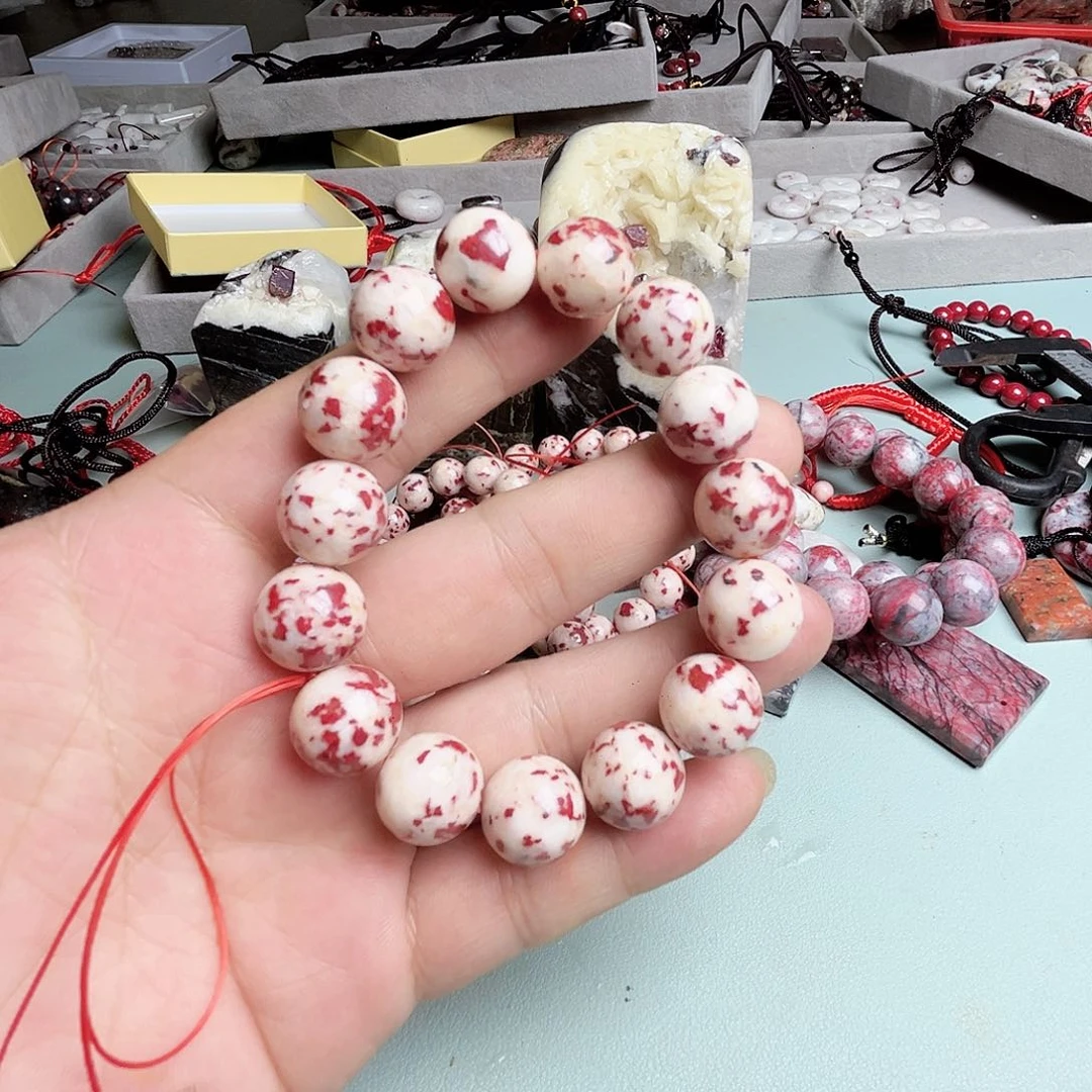 天然朱砂辰石吊坠