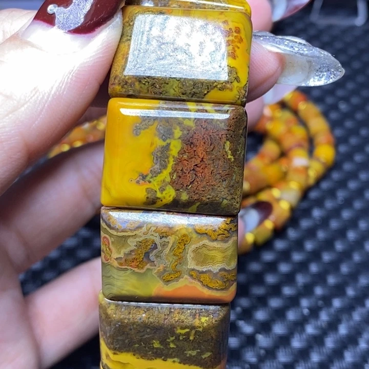 玛瑙/玉髓颈饰未镶嵌