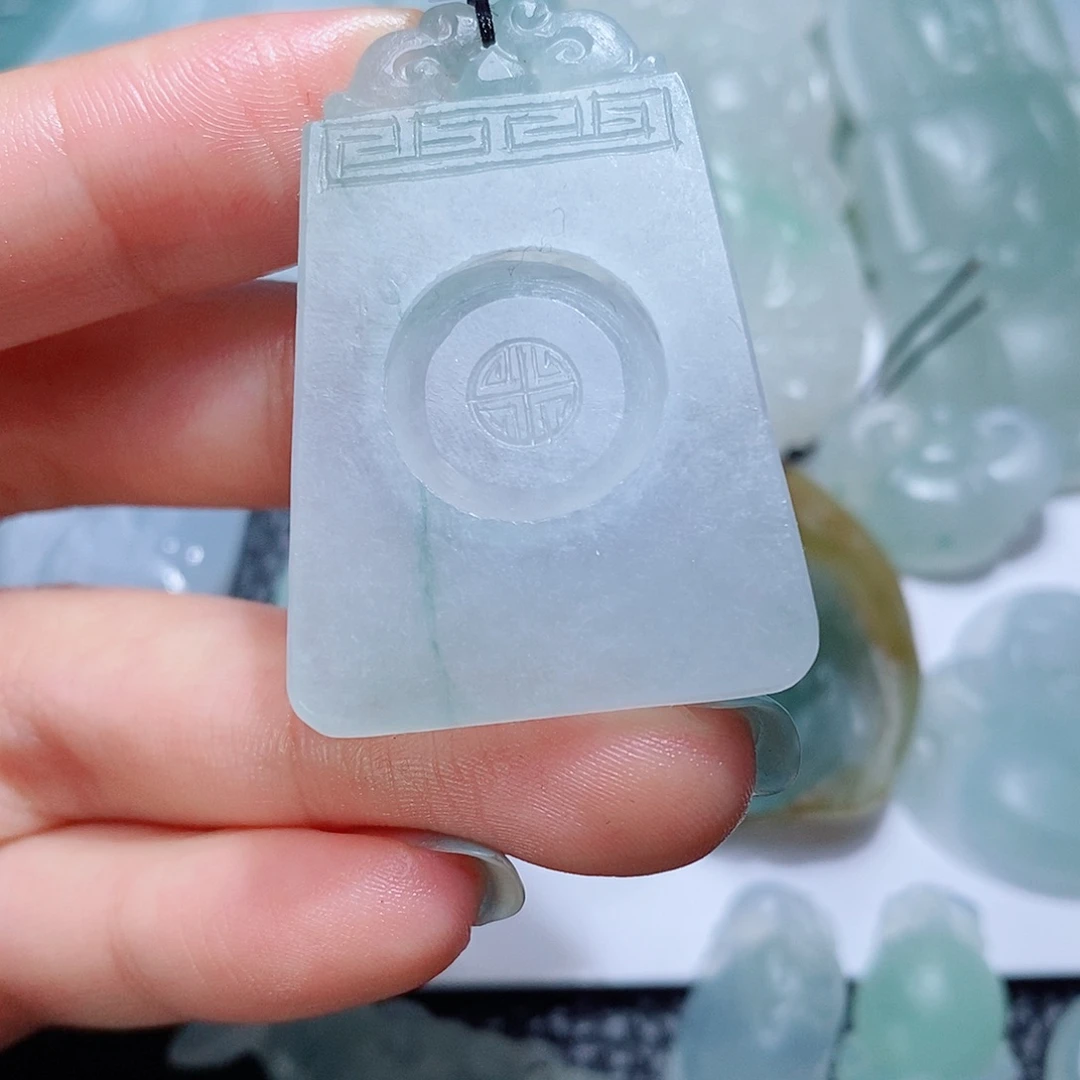 定制翡翠未镶嵌毛货付款后确认抛光