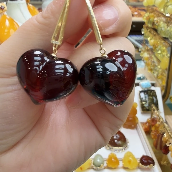 琥珀未镶嵌珠宝奇石