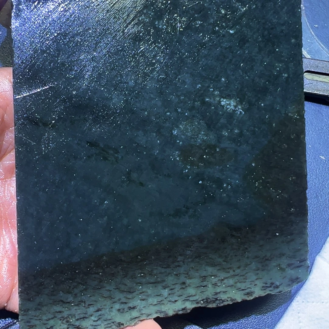 和田玉（翠青玉）未镶嵌珠宝半成品