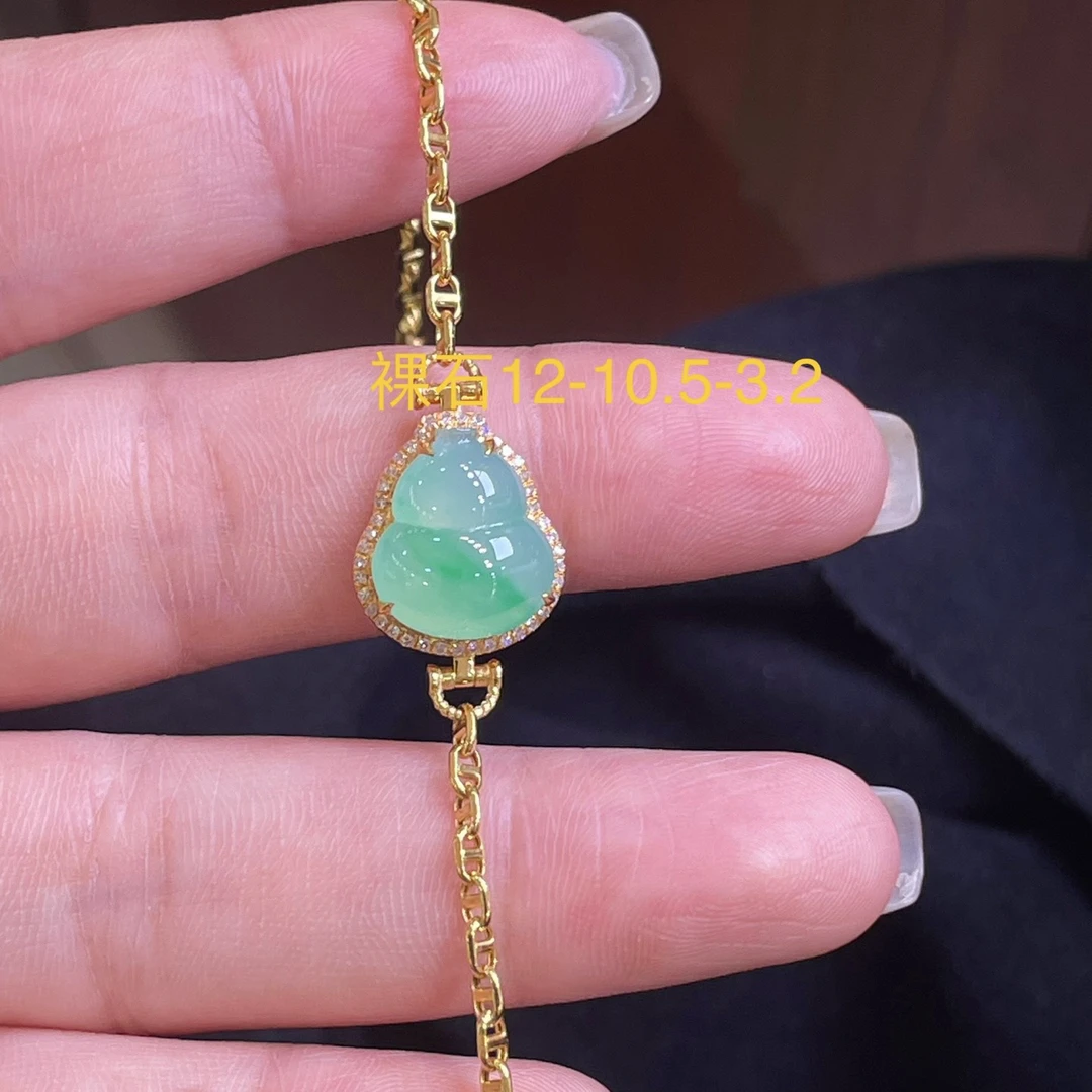 天然翡翠缅A冰种满绿葫芦手链18K金，供应链下单咨询货品在否？