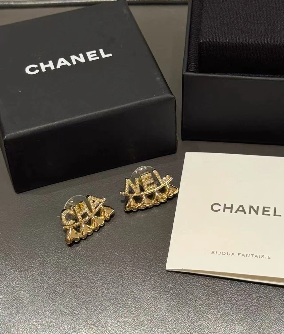 95新 Chanel/香奈儿 代卖服务 金色爱心满钻logo耳钉 15771294 nn