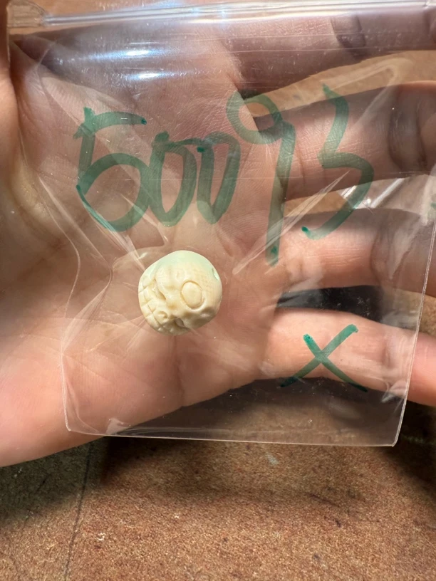 50093猛犸牙阿呆配饰瑕疵介意勿拍