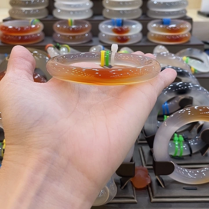 玛瑙/玉髓未镶嵌手镯31