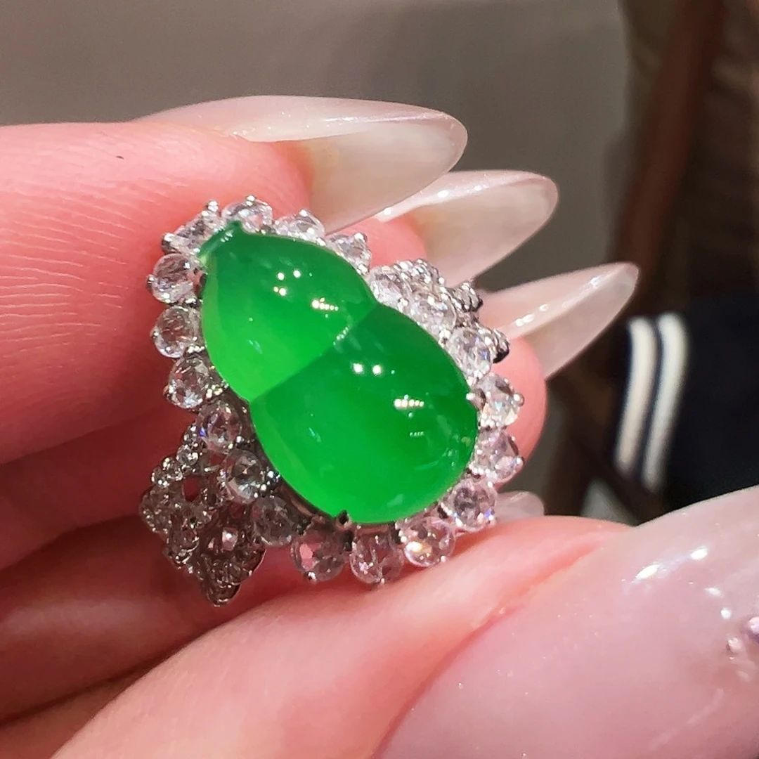 翡翠18K金镶嵌戒指翡翠