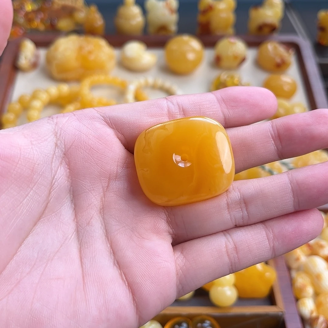 琥珀未镶嵌珠宝奇石