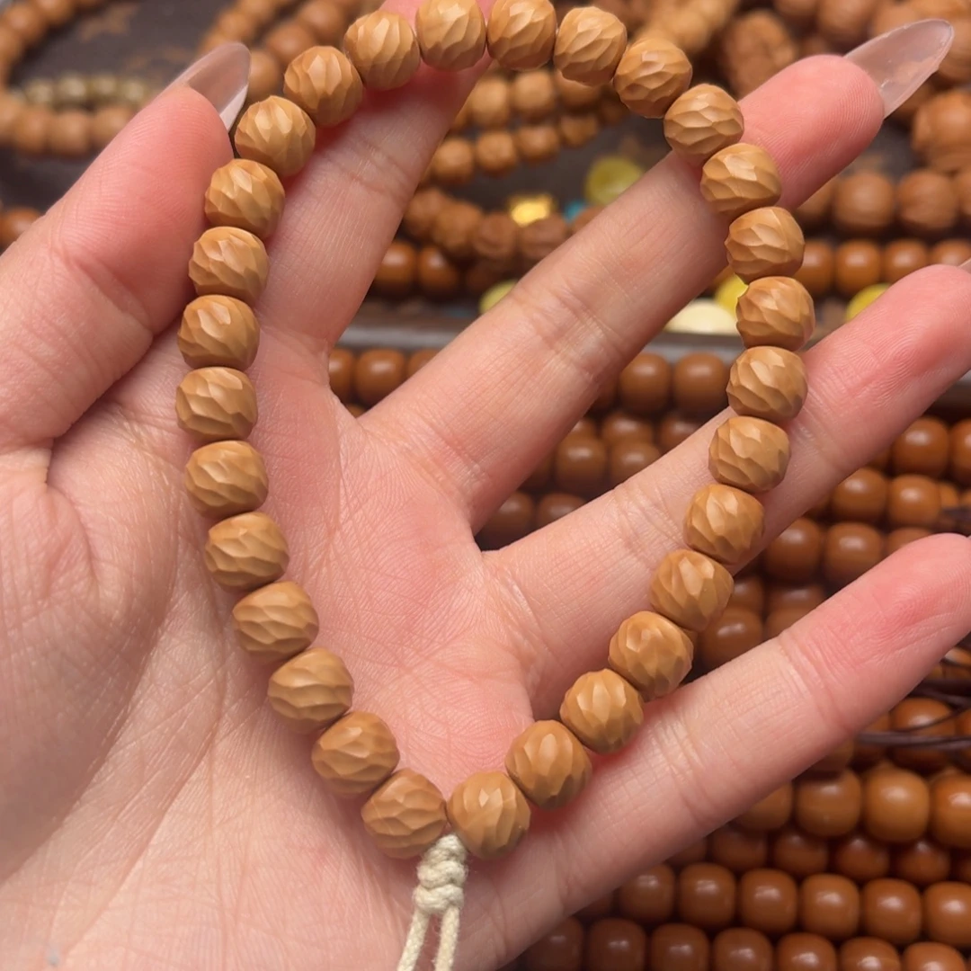 猴头核桃吊坠手工云锦售出